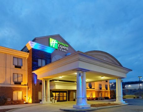 Holiday Inn Express & Suites-Lancaster